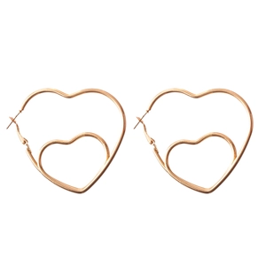 Orecchini a cerchio a cuore a doppio strato in oro rosa con design cavo minimalista