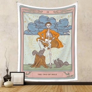 Détail de tapisserie de tarot avec illustration de squelette et design The Two of Deez