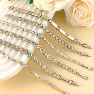Set di bracciali geometrici bicolore placcati oro con pietre di zircone da donna