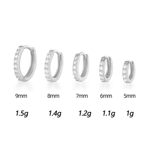 Cinque paia di orecchini a cerchio in argento 925 con zirconi da 5mm a 9mm