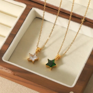 Collier Pendentif Étoile Plaqué Or 18k Acier Inoxydable Zircon Étincelant Forme D'Étoile Style Ins Minimaliste Femmes