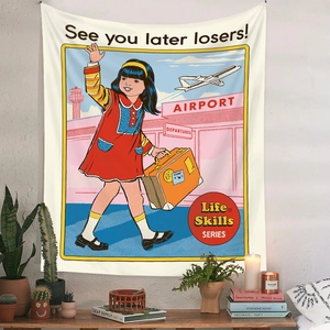 Dettaglio di un arazzo vintage stile fumetto americano in un ambiente accogliente