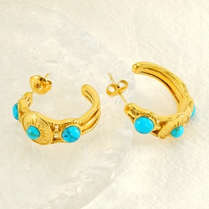 Boucles d'oreilles vintage en laiton plaqué or avec turquoise et motif soleil gravé