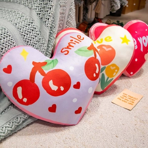 Cartoon heart shaped plush pillows in various colors for home sofa decoration