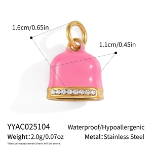 Pink hat pendant in stainless steel with rhinestones and detailed size measurements