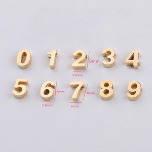 Ciondoli numeri 0-9 in acciaio inossidabile dorato per gioielli DIY, altezza 8mm