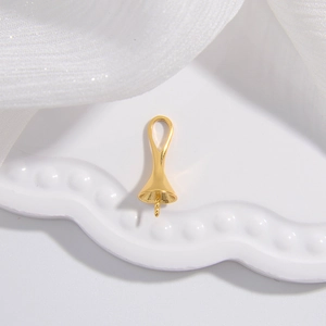 Vue détaillée d'une monture de pendentif cloche en argent S925 doré pour bijoux DIY
