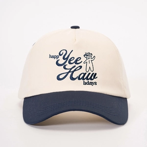 Cappellino bicolore con ricamo pan di zenzero Happy Yee Haw e visiera blu