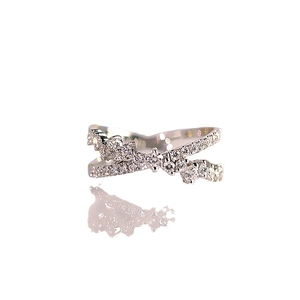 Elegant 925 sterling silver crisscross ring with pavé sparkling diamonds for women