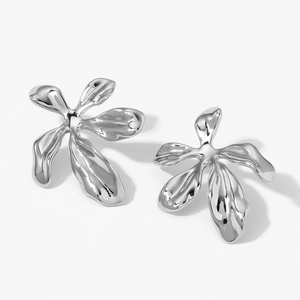 Minimalist silver irregular flower stud earrings in polished 316L stainless steel