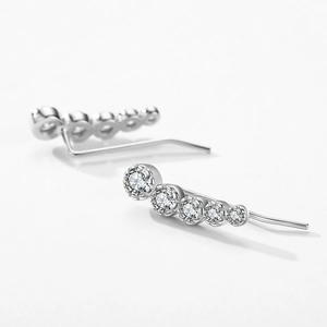 Elegant S925 sterling silver ear climbers featuring gradient round cubic zirconia stones