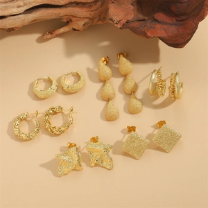 Chic square geometric gold plated earrings set with matte and twisted textures
