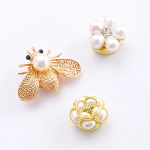 Lot de clips pour t-shirt en métal doré avec perles blanches et abeille scintillante