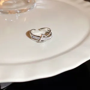 Adjustable silver double-layer ring with zircon D-shaped link and square crystals