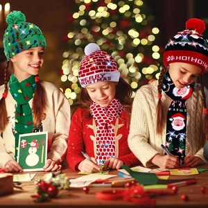 Ensemble bonnet et écharpe de Noël à LED pour enfants avec motifs jacquard festifs