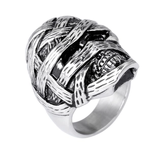 Gothic punk mummy skull ring in antique silver finish made of durable stainless steel