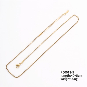 Golden stainless steel box chain necklace with lobster clasp and extension, 40+5cm length