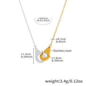 Détail du collier menottes bicolore en acier inoxydable plaqué or 18k et couleur argent