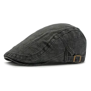 Gorra plana vintage de algodón lavado gris oscuro con textura de cuadros y hebilla ajustable