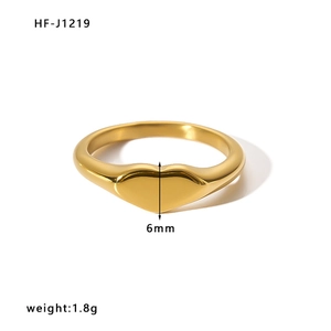 Detailed view of 6mm gold heart ring in stainless steel with weight and size specs