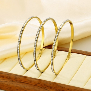 Three-piece set of 5.5mm gold titanium steel bangles with sparkling zircon inlay