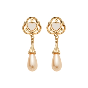 Vintage heart and teardrop pearl earrings in champagne gold finish for women