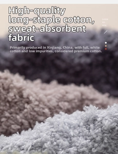 Détail macro du tissu polaire corail doux montrant les fibres thermiques haute densité