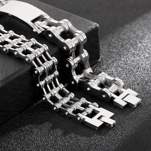 Bracelets pour hommes en acier titane style punk avec fermoir pliant sécurisé