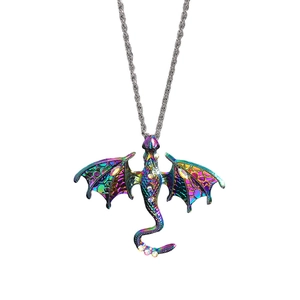 Collana con ciondolo a forma di drago arcobaleno con strass e catena argentata