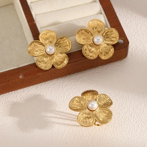 Flower Design Stainless Steel Gold Plated Earring And Ring Jewelry For Women Elegant Textured Petal With Artificial Pearl Ins Style