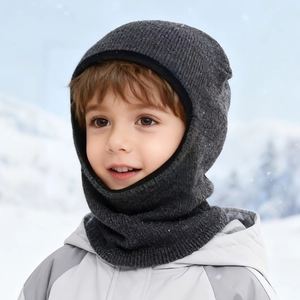 Cagoule tricotée pour enfants en gris foncé avec doublure polaire pour l'hiver