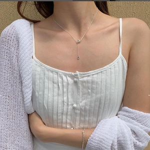Elegant 925 sterling silver zircon necklace and bracelet set worn by a model