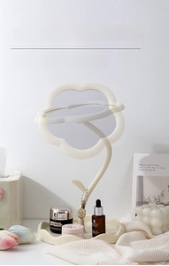 Détail du miroir fleur avec joint à rotule rotatif à 360 degrés et plateau de rangement