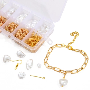 DIY-sieradenset met 10-vaks doos, hartparels en gouden metalen accessoires