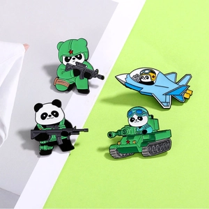 Lot de 4 épingles panda militaire mignonnes avec motifs de chars et pilotes de chasse