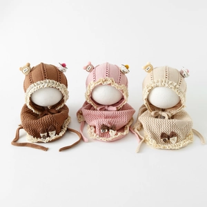 Conjunto de punto de invierno para bebé con gorro de orejas y bufanda con encaje