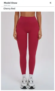Mannequin portant un pantalon de yoga taille haute rouge cerise avec ceinture en V