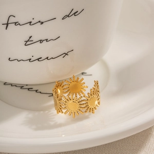 Sun Flower Open Ring 18K Gold Plated Stainless Steel French Retro Elegant Hollow Adjustable Jewelry For Women