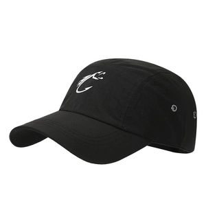 Atmungsaktive schwarze Outdoor-Sportmütze mit weißer Angelhaken-Stickerei und Metallösen
