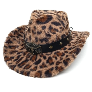 Chapeau de cowboy en peluche léopard avec emblème de tête de taureau en métal