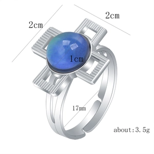 Detailed size chart showing silver cross mood ring dimensions and 3.5g weight info
