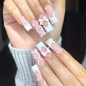 Faux Ongles À Presser Longs Cercueil Français Rose Blanc Brillant Décor Nœud 3D Fleur Pour Femmes Filles