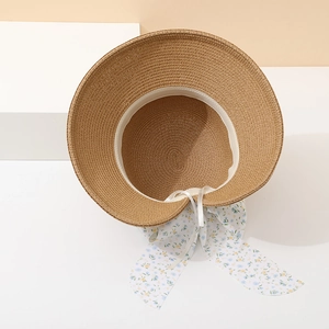 Chapeau de soleil en paille à large bord avec ruban floral pour plage et extérieur