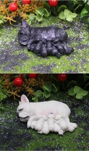 Realistische Französische Bulldogge Welpen säugend Miniaturfiguren in Schwarz und Weiß