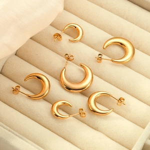 Boucles Oreilles Créoles En C Forme De Lune Plaquées Or 18K Acier Inoxydable Bijoux Minimalistes Pour Femmes