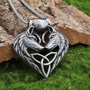 Retro stainless steel double wolf head heart necklace with Celtic knot on mossy bark
