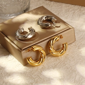 Boucles d'Oreilles Créoles Torsadées en Acier Inoxydable Forme C Design Creux Géométrique Or Argent Bijoux Mode Femme