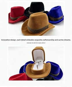 Detailweergave van fluwelen cowboyhoed sieradendoosjes met ringgleuf en diverse kleuren