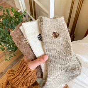 Women Mid Tube Socks Acrylic Wool Blend Knit Floral Embroidery Rose Pattern Ribbed Thick Warm Japanese Style Retro