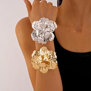 Large Flower Cuff Bangle Irregular Hammered Texture Stainless Steel Statement Bracelet For Women Fashion Jewelry